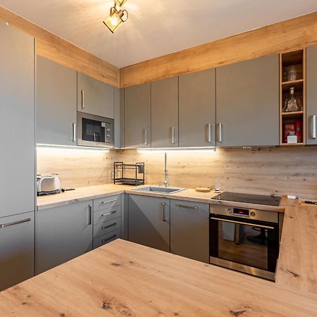 Bnb Slovakia Guthaus 64D Bratislava Luaran gambar